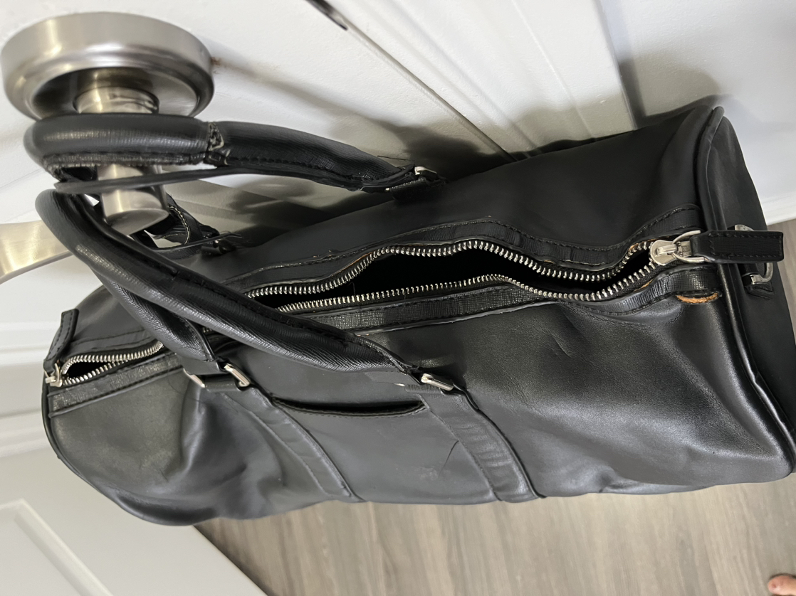 Leather Day Bag image indicator(4)