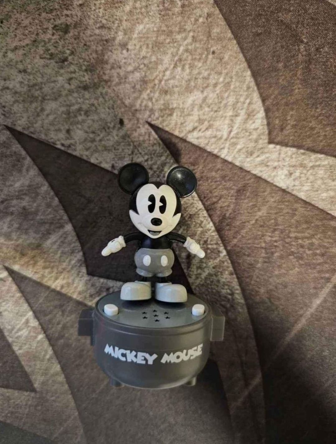 Disney Little Taps Mickey Mouse thumbnail
