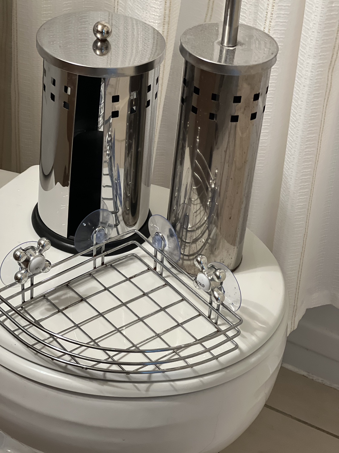 Bathroom Items - photo 2