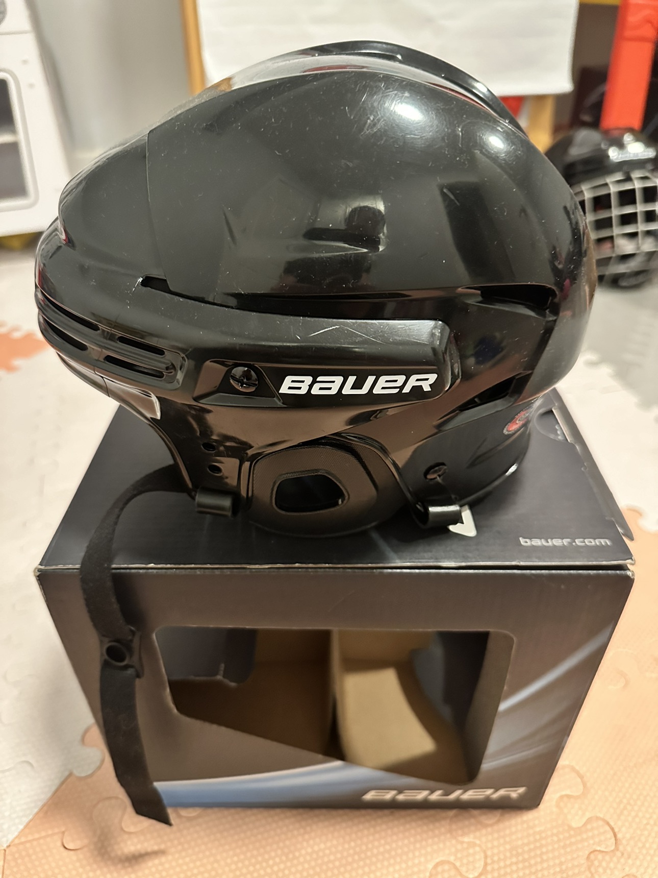 Bauer 2100 Junior Hockey Helmet image indicator(2)