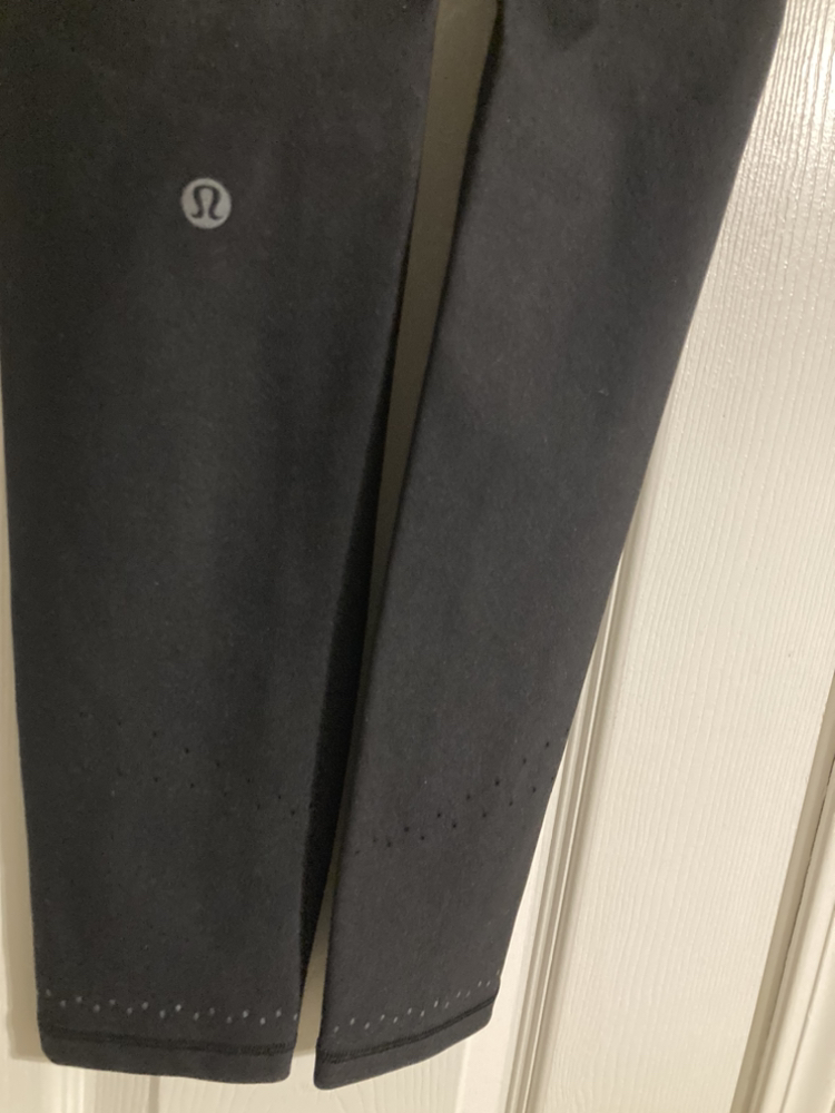 Lululemon jogging pants black size6 image indicator(4)