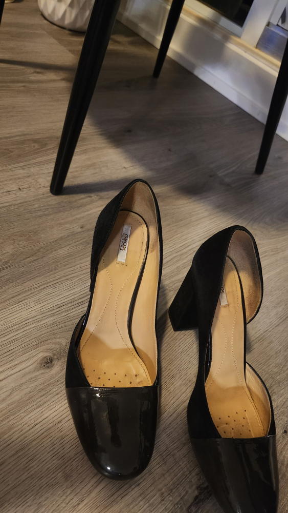 bundle for shoes and Bag all for $100 - photo 3