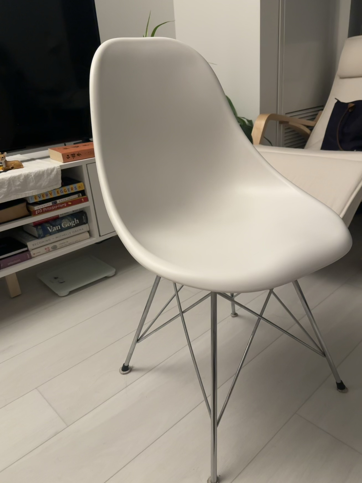 Like New Chair thumbnail