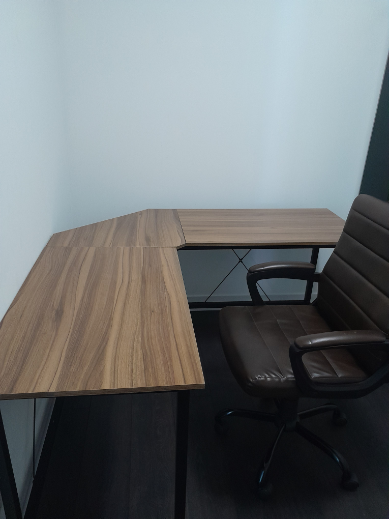 L shaped computer set with chair - photo 5