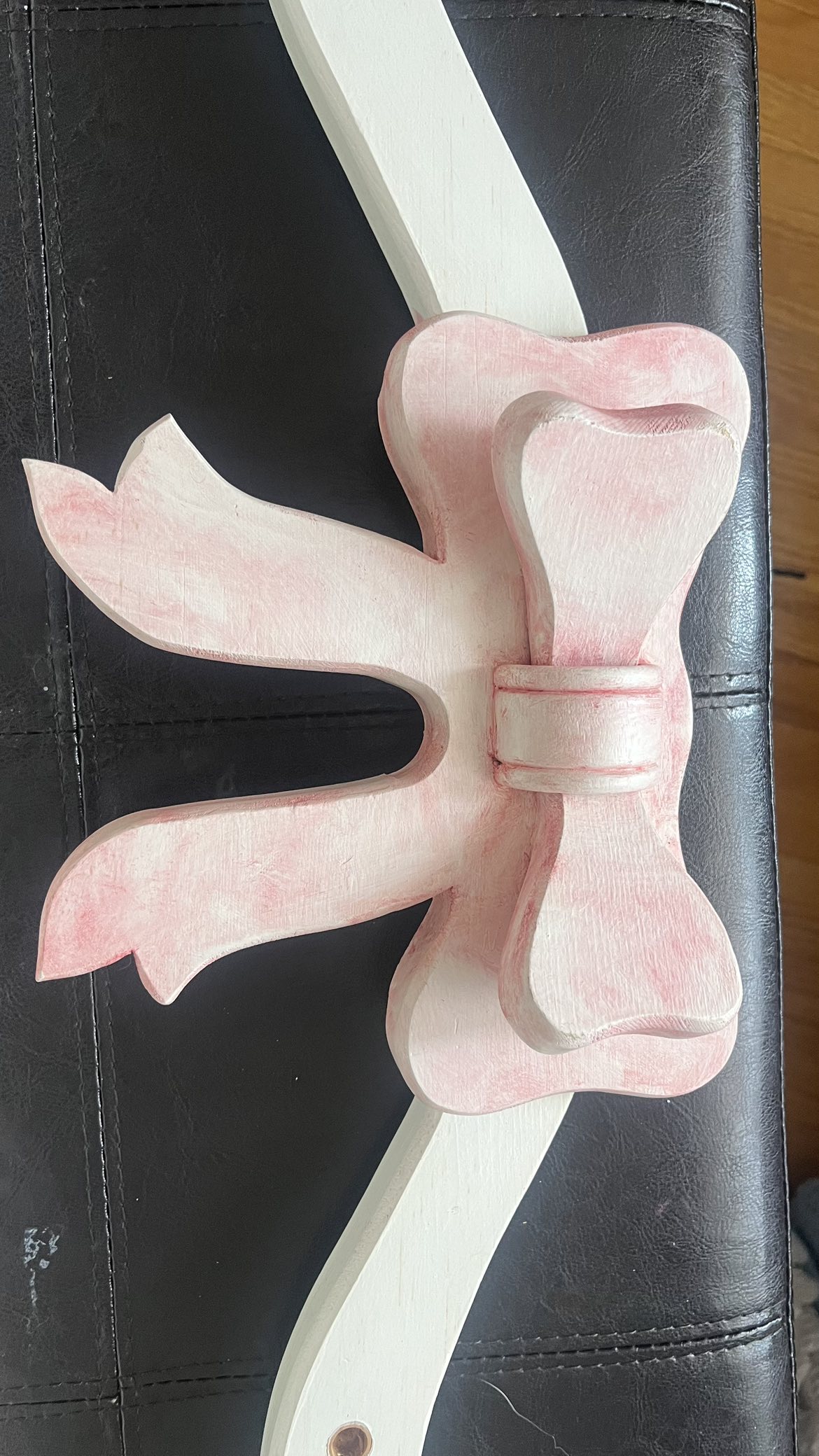 Cute coat hanger (wood, painted) image indicator(3)