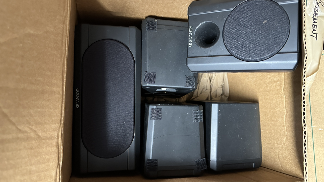 Kenwood speakers including stands image indicator(8)