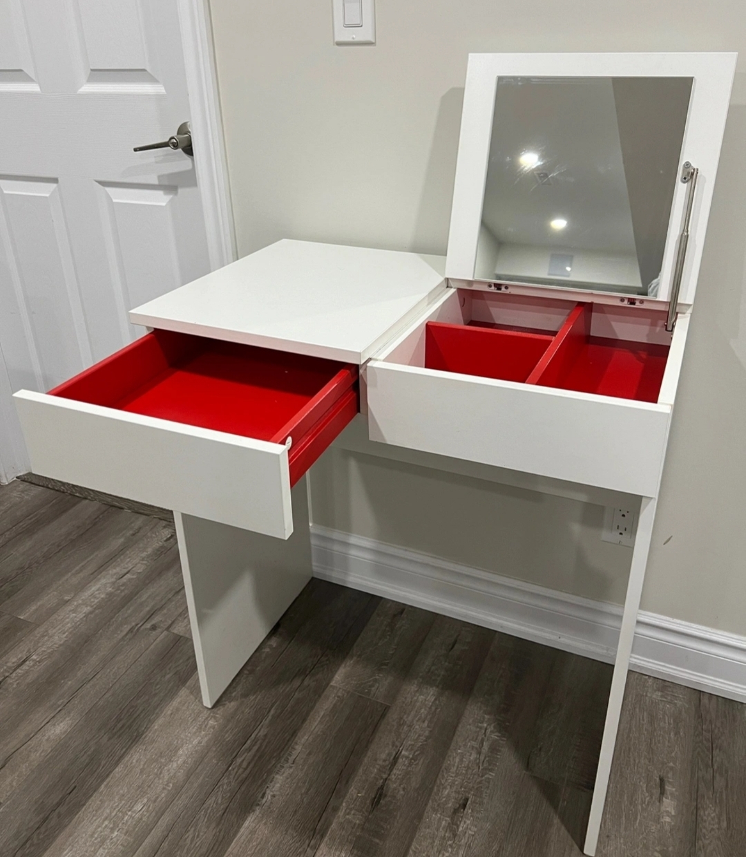 Ikea Makeup Vanity Table - photo 2