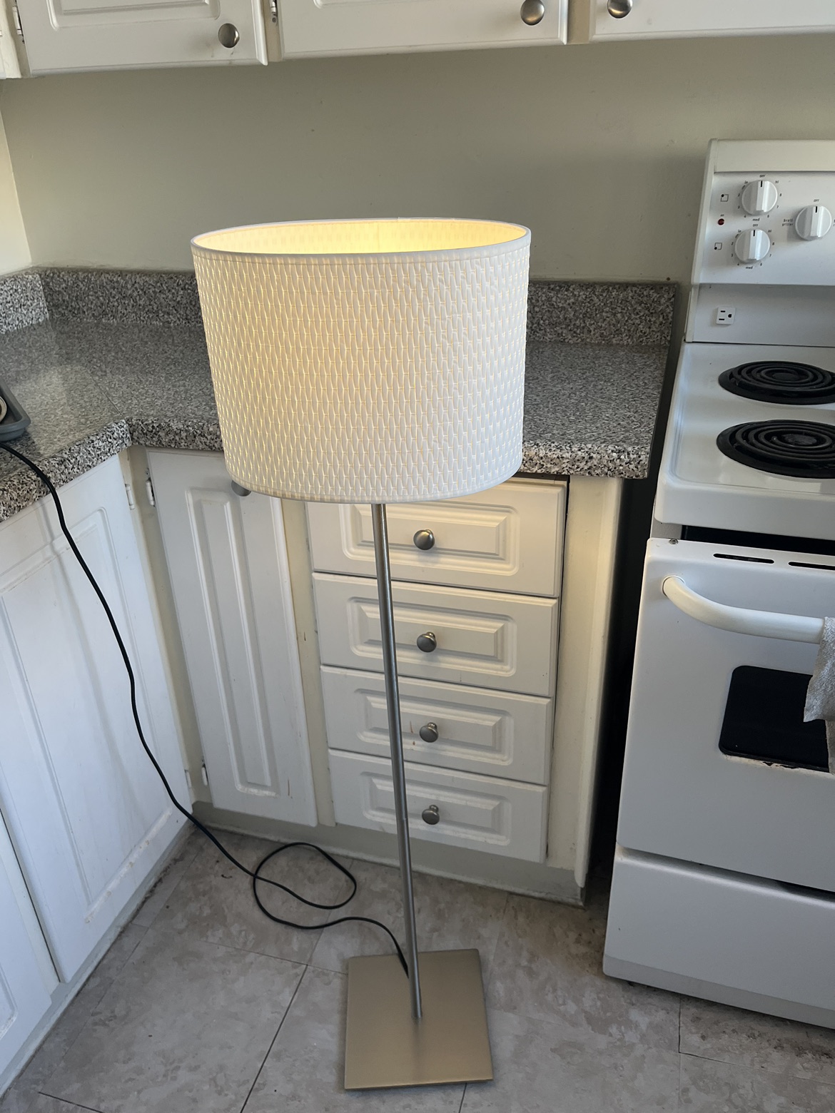 Floor Lamp image indicator(2)