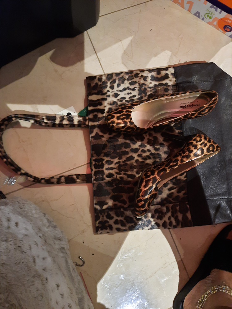 Womens SexyLeopard print heels and tote bag image indicator(2)