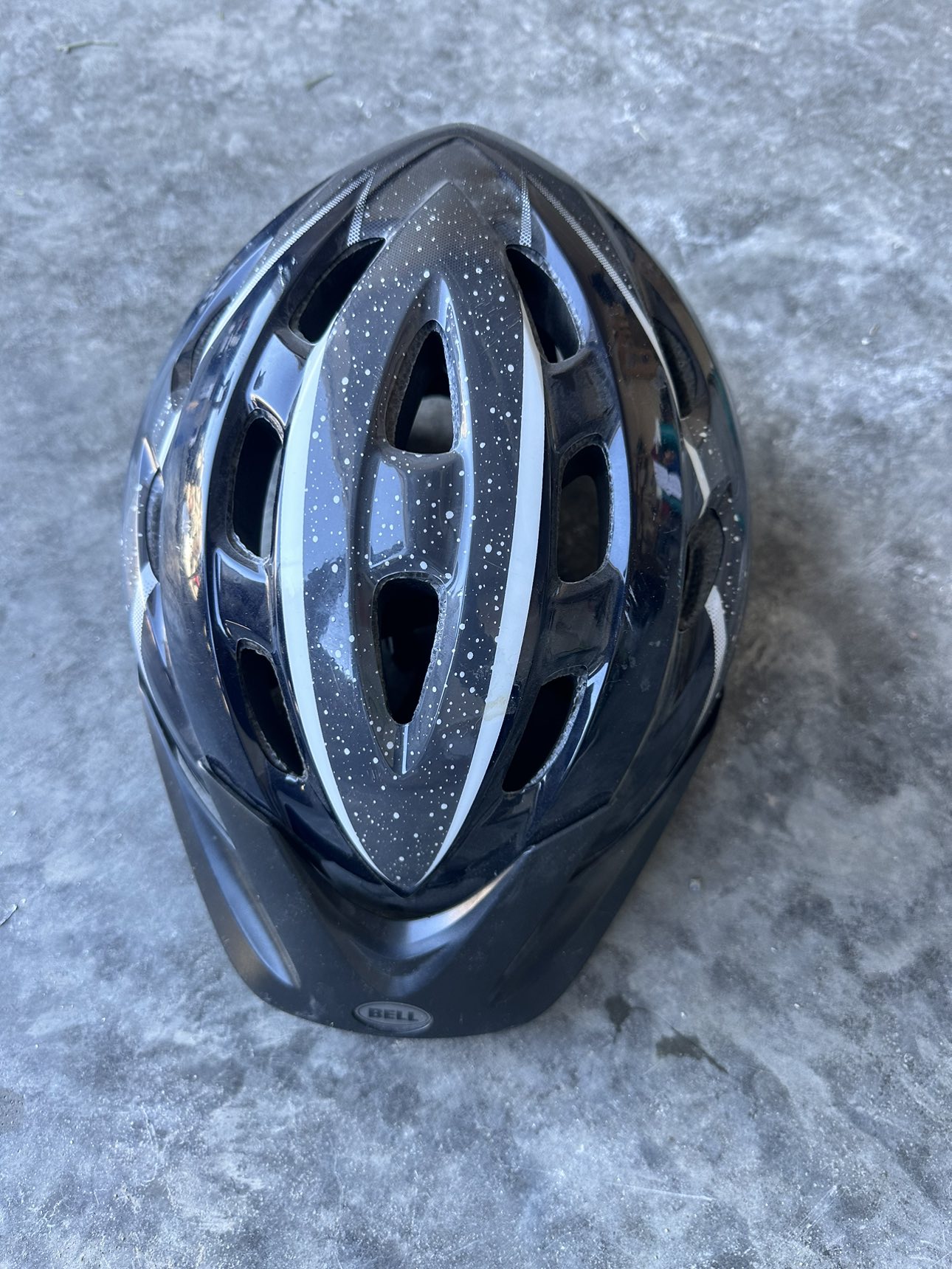 Bicycle helmet image indicator(2)
