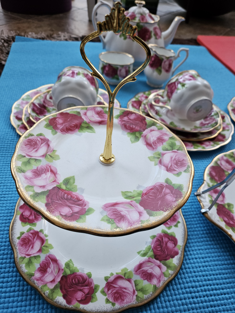 Old english rose of Royal Albert teapot image indicator(3)