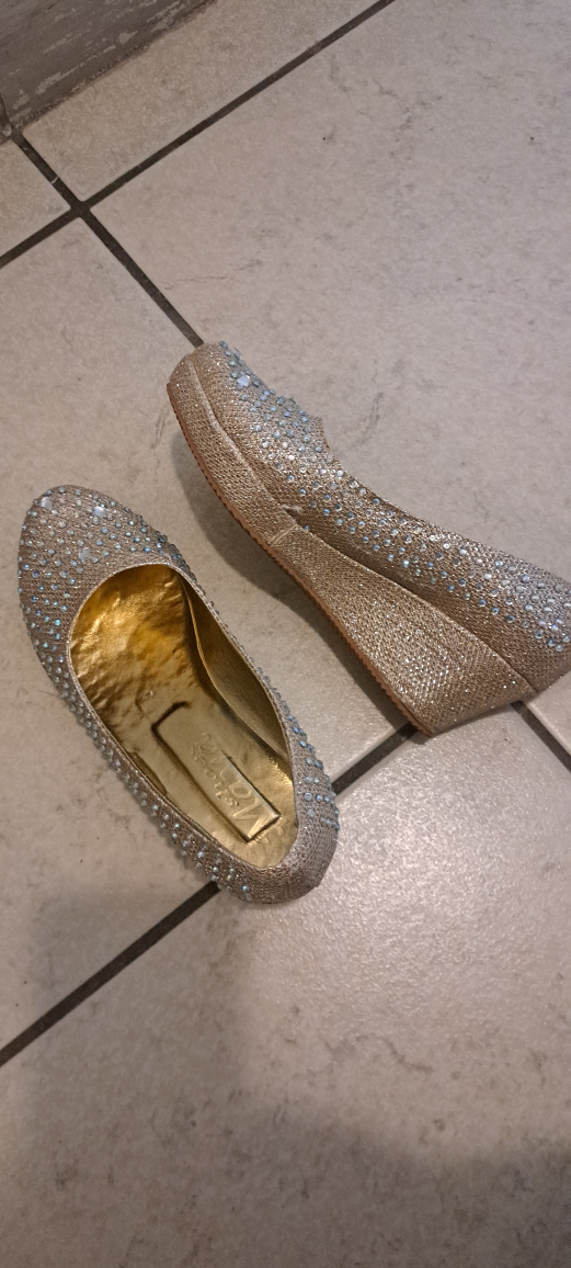 girl's heels