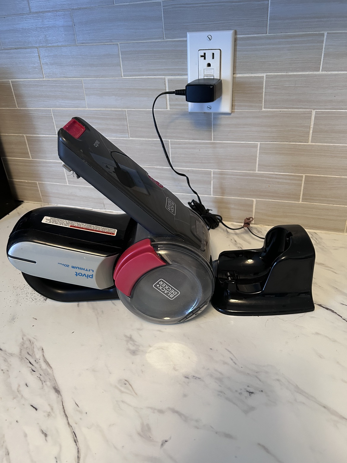 Hand held vacuum - photo 4