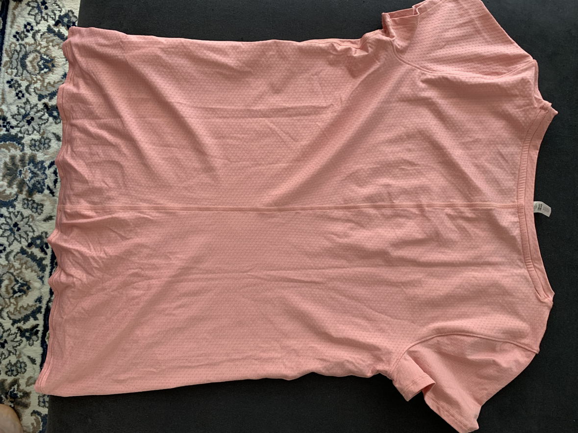 Under Armour heat gear fitted top medium - photo 3