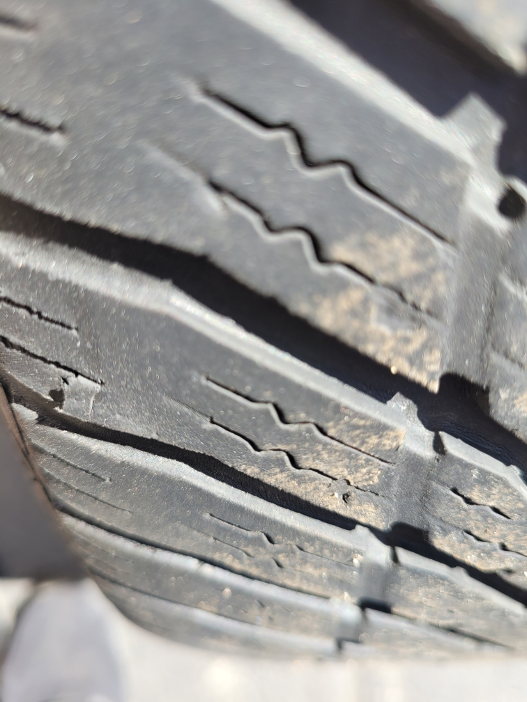 GoodYear Winter tires image indicator(2)