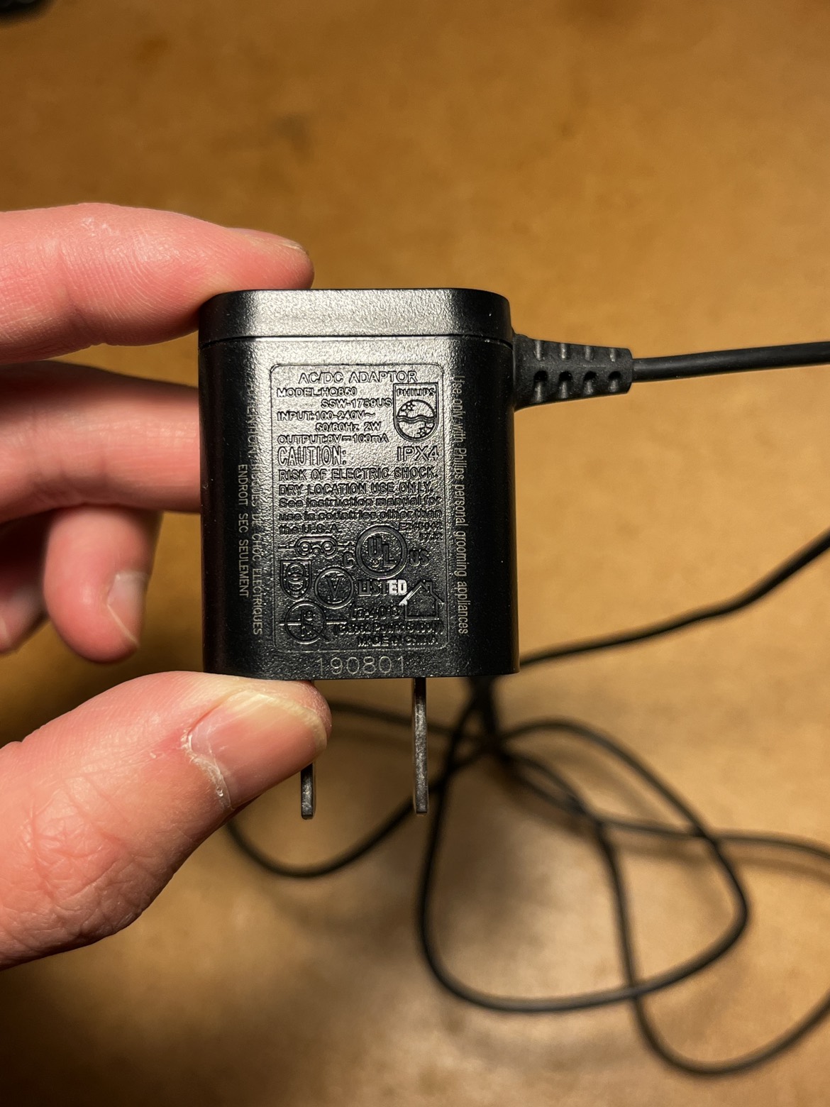 Phillip’s HQ850 Charger thumbnail