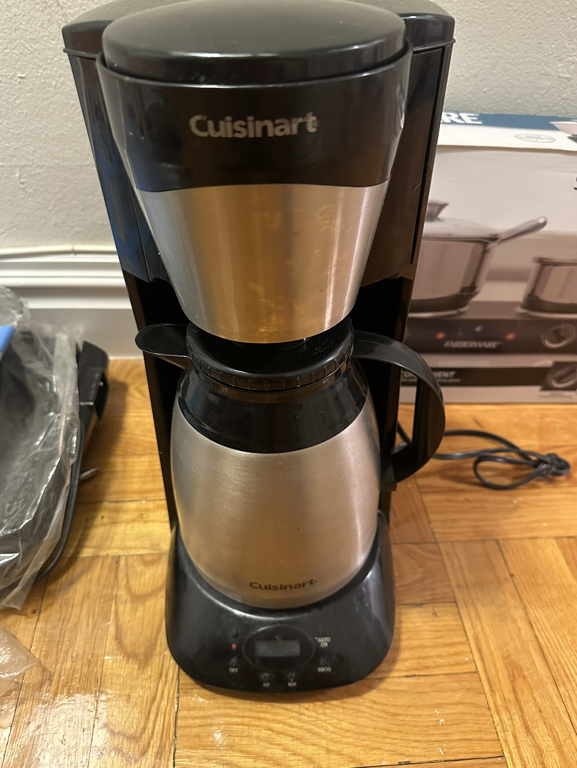 Cuisinart Stainless Programmable Thermal Coffee Brewer image indicator(3)