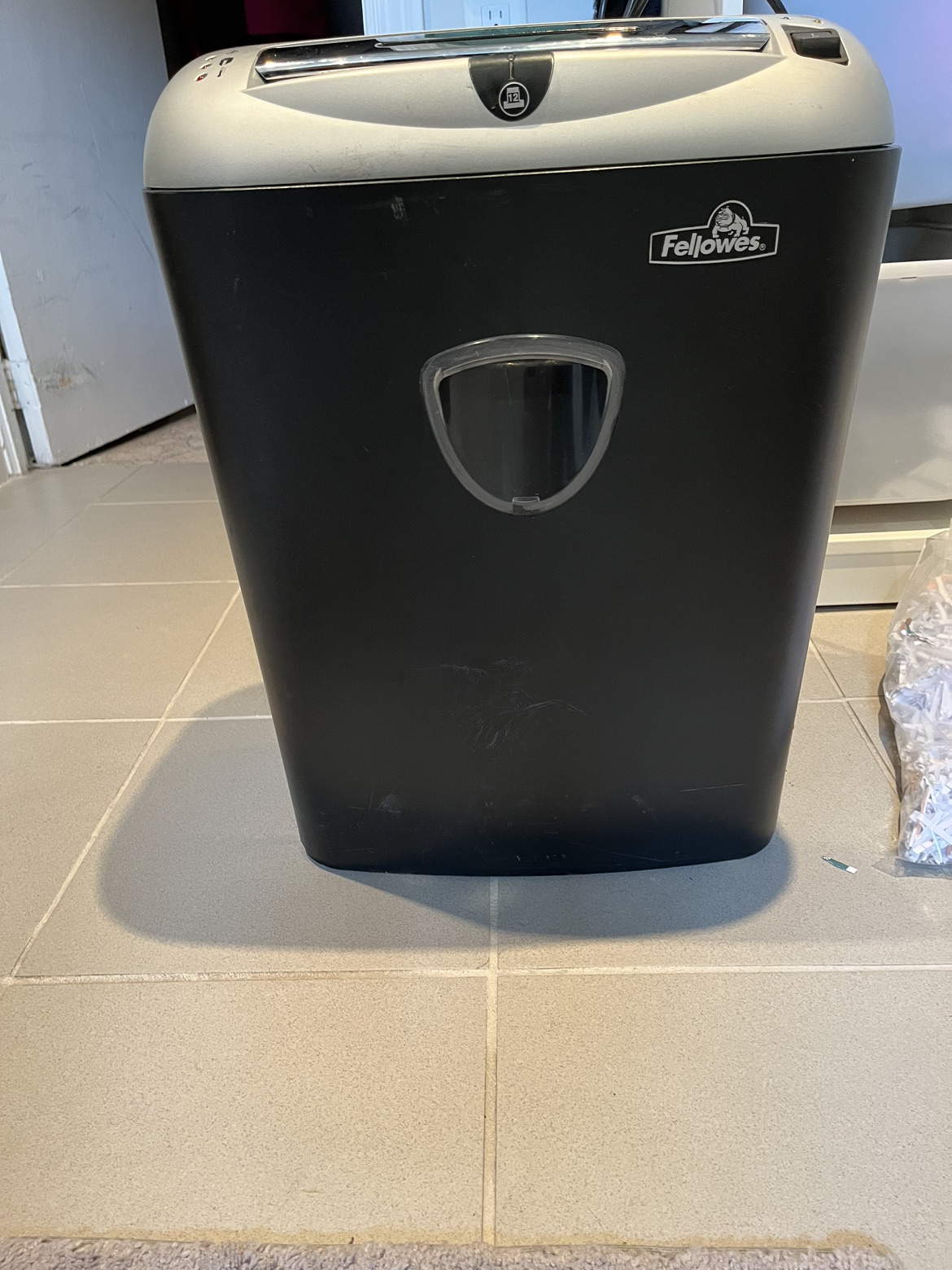 Fellowes paper shredder thumbnail