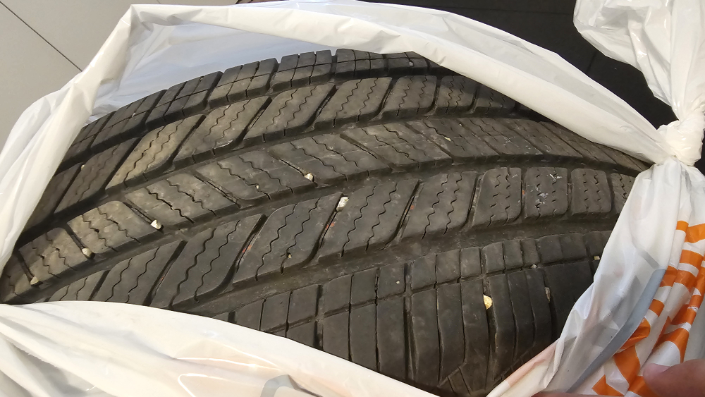 Bridgestone Turanza tires (pair) - photo 3