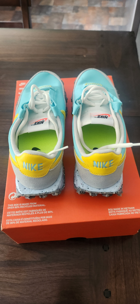 Nike footwear. Men and women image indicator(3)