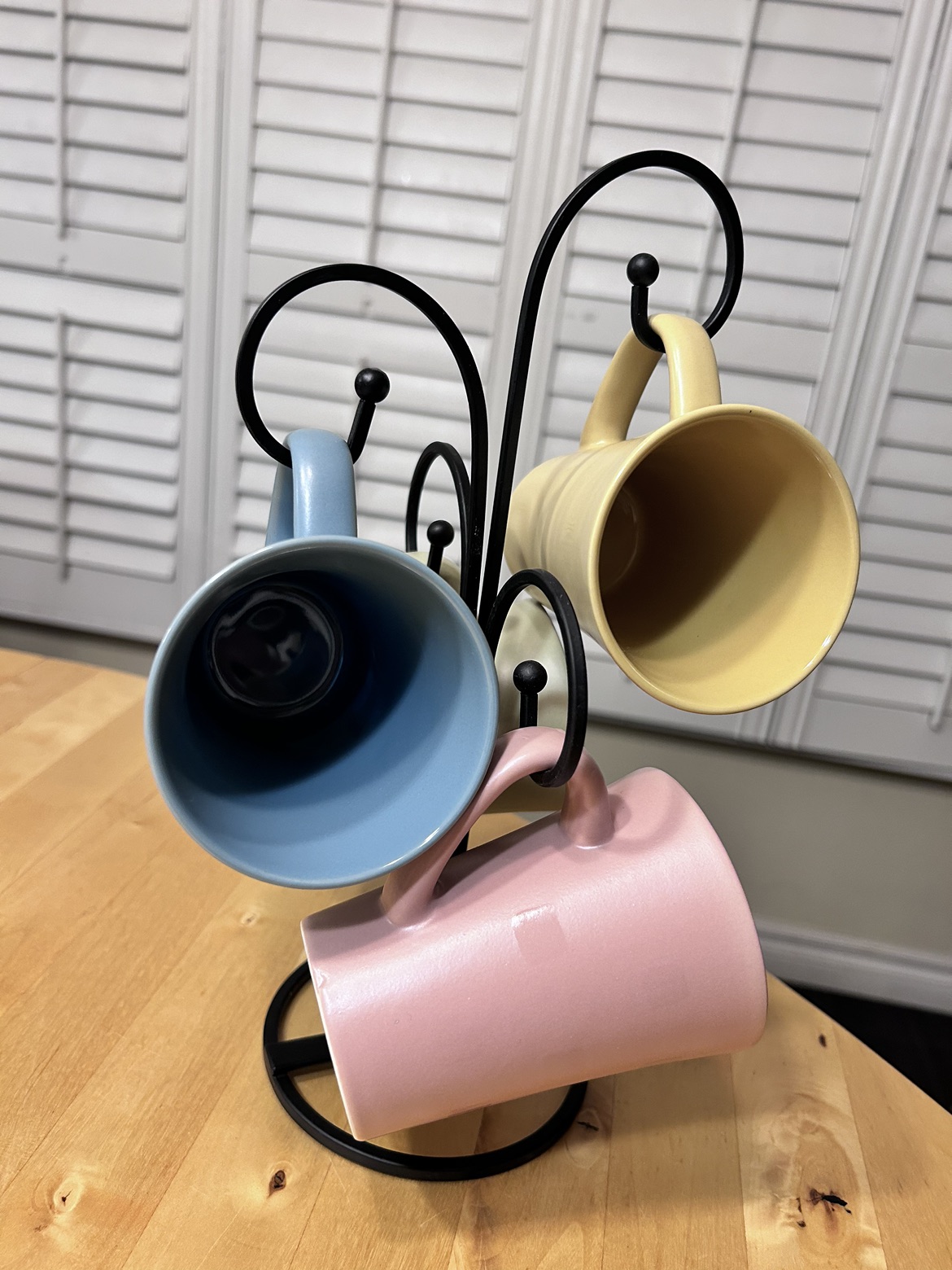 Brand new 4 mugs with a mug stand image indicator(3)