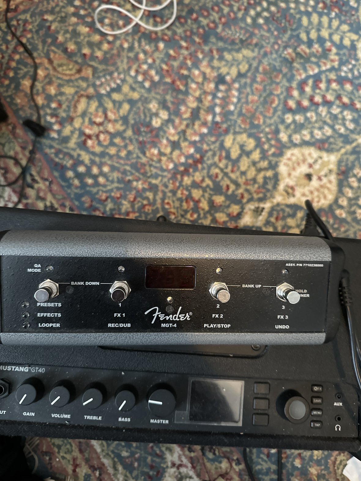 Fender Mustang GT-40 Amp and GT-4 Footswitch - photo 2