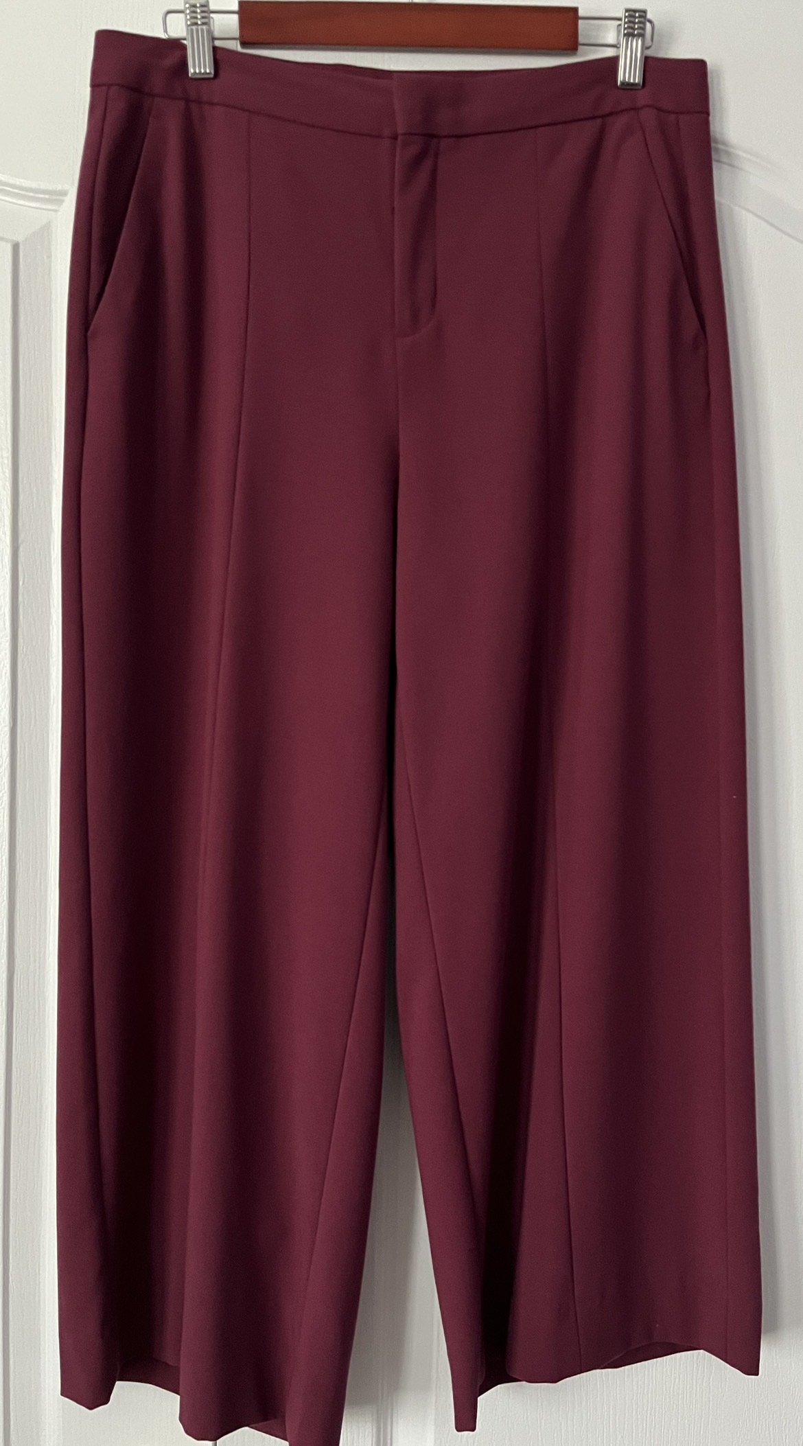 Banana Republic wide leg crop