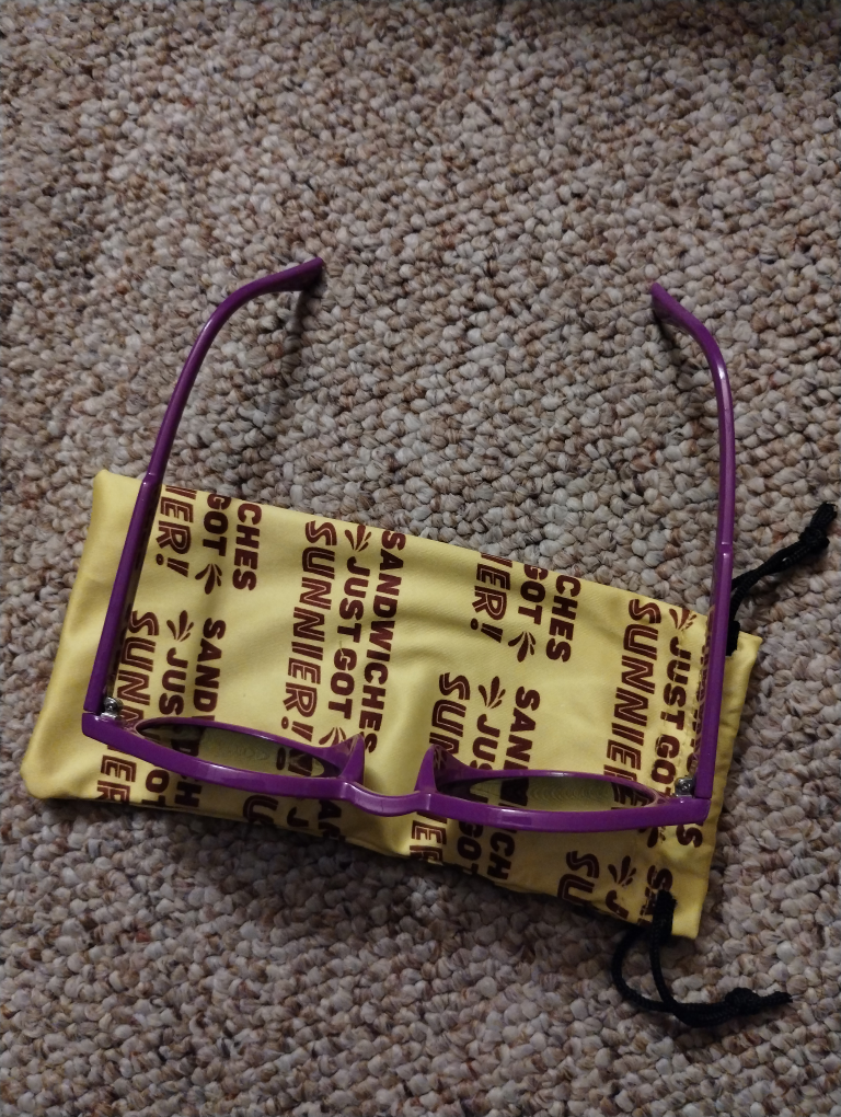 🥕 NEW Jammies Purple Sunglasses w/ Yellow Carrying Pouch image indicator(5)