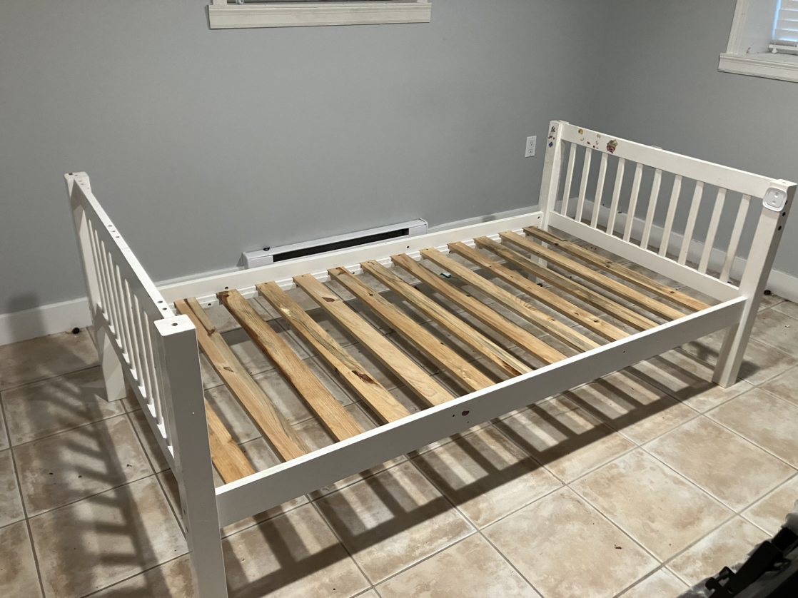 Twin bed/bunk bed thumbnail