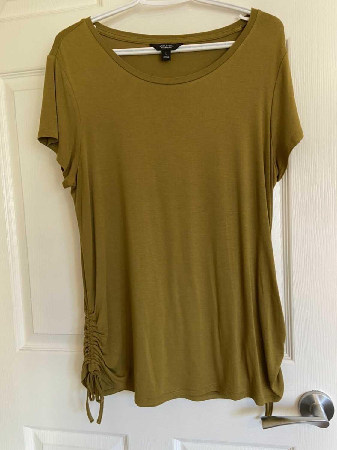 Simply Vera Wang top thumbnail