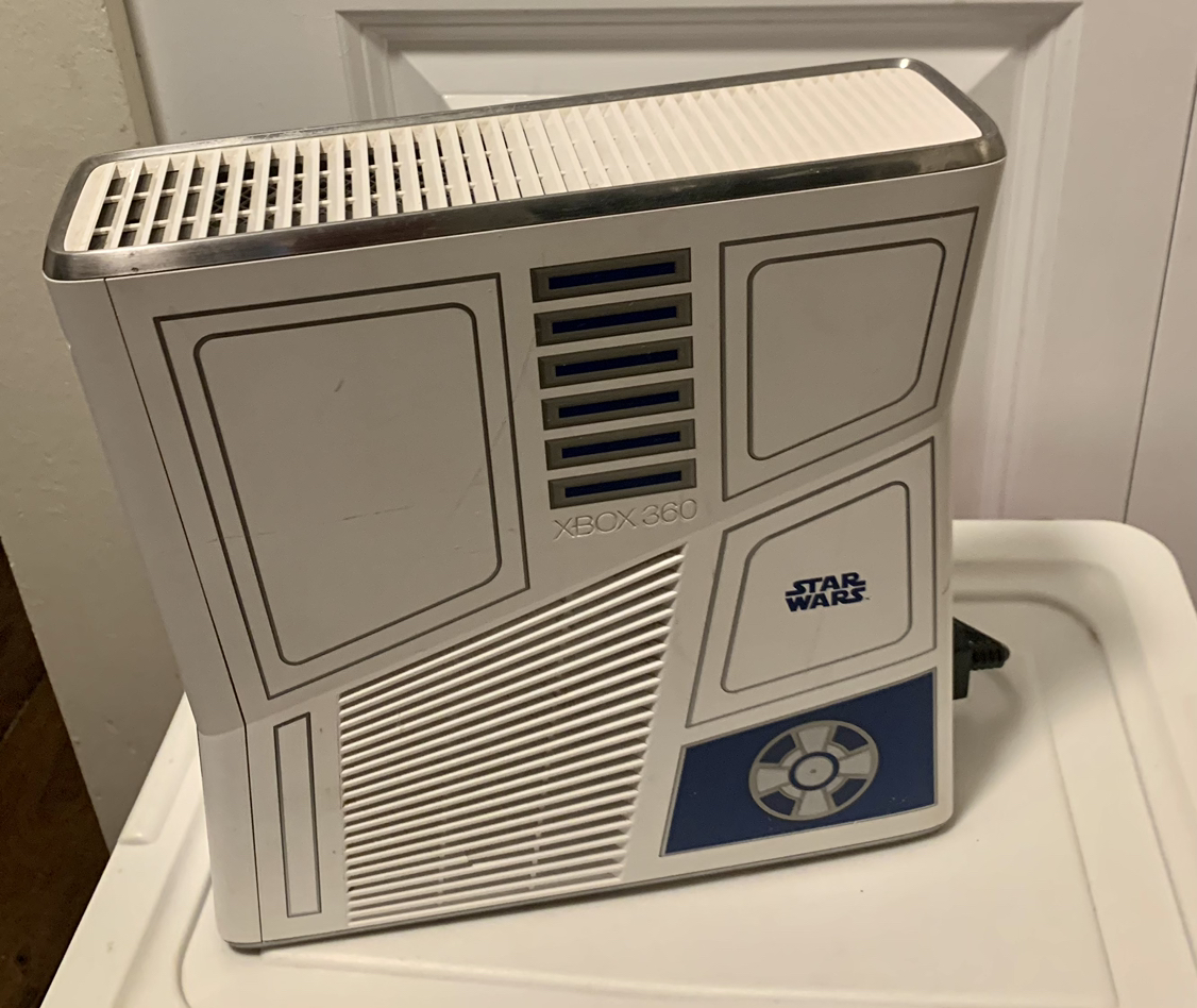 Xbox 360 Slim 320GB Star Wars Limited Edition R2D Sounds image indicator(2)