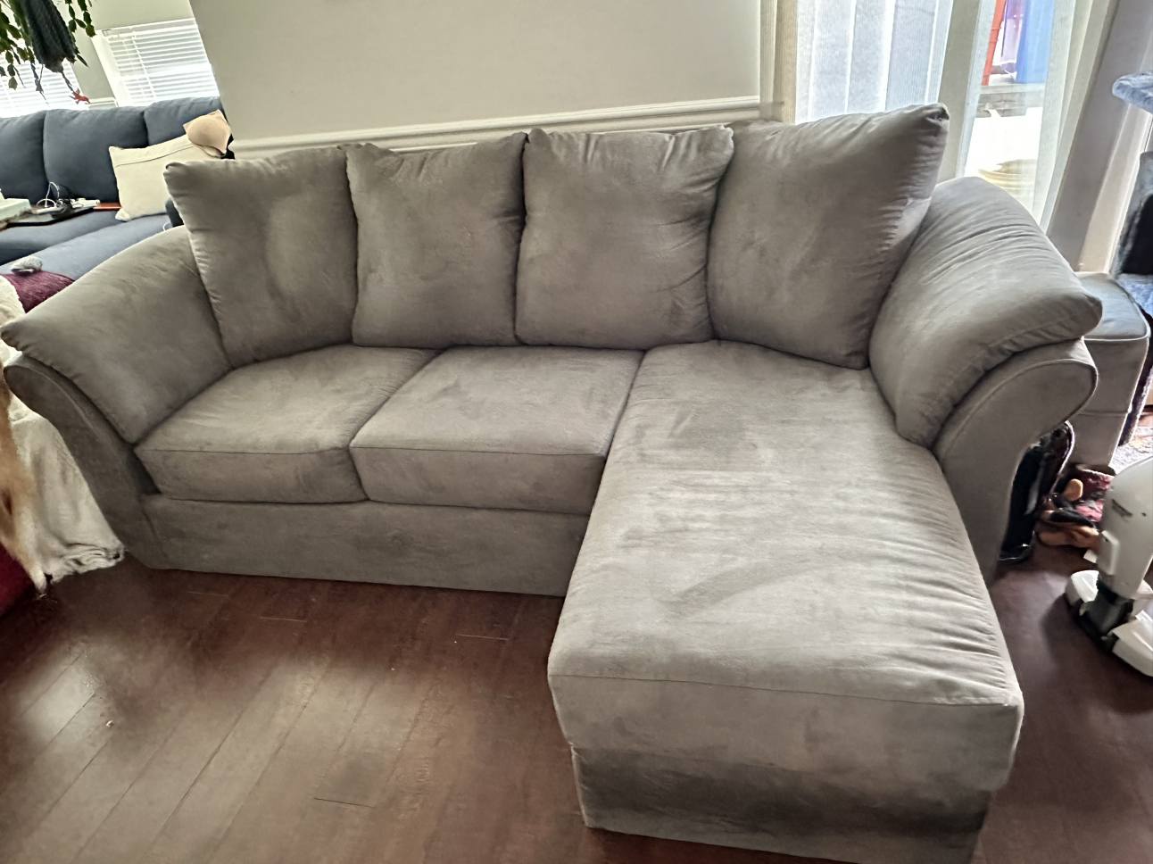 3-seat sofa with chaise