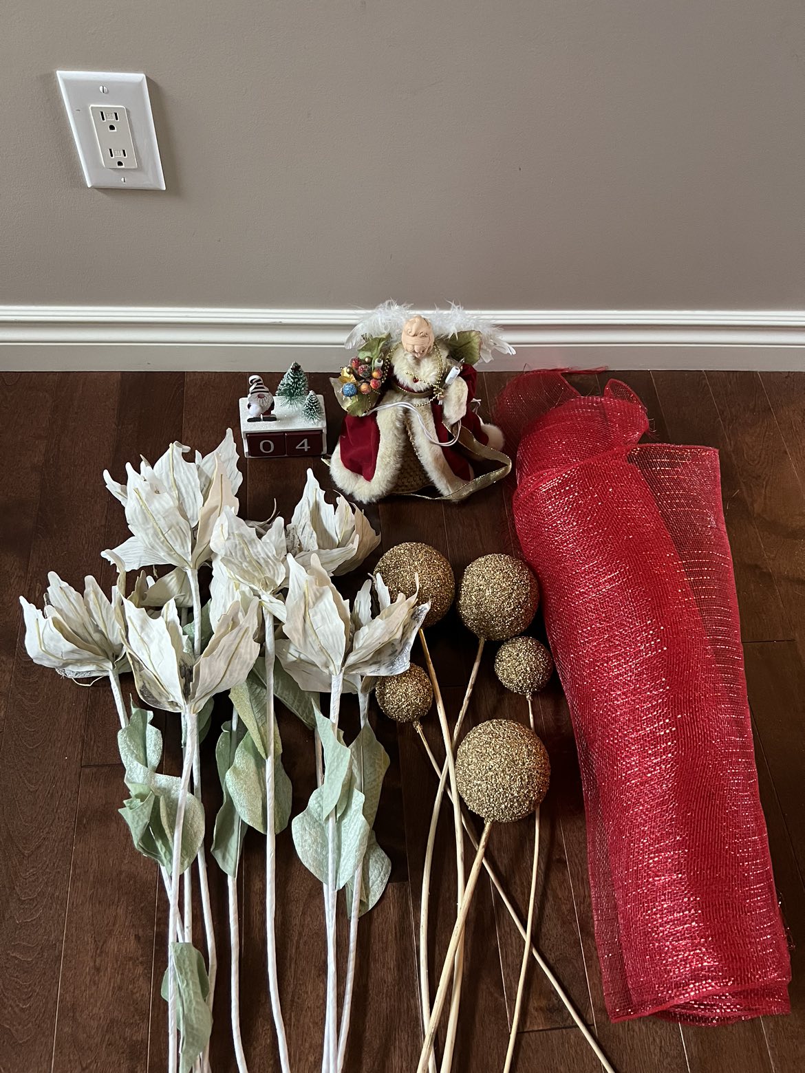 Christmas decorations:All of it for 35 thumbnail