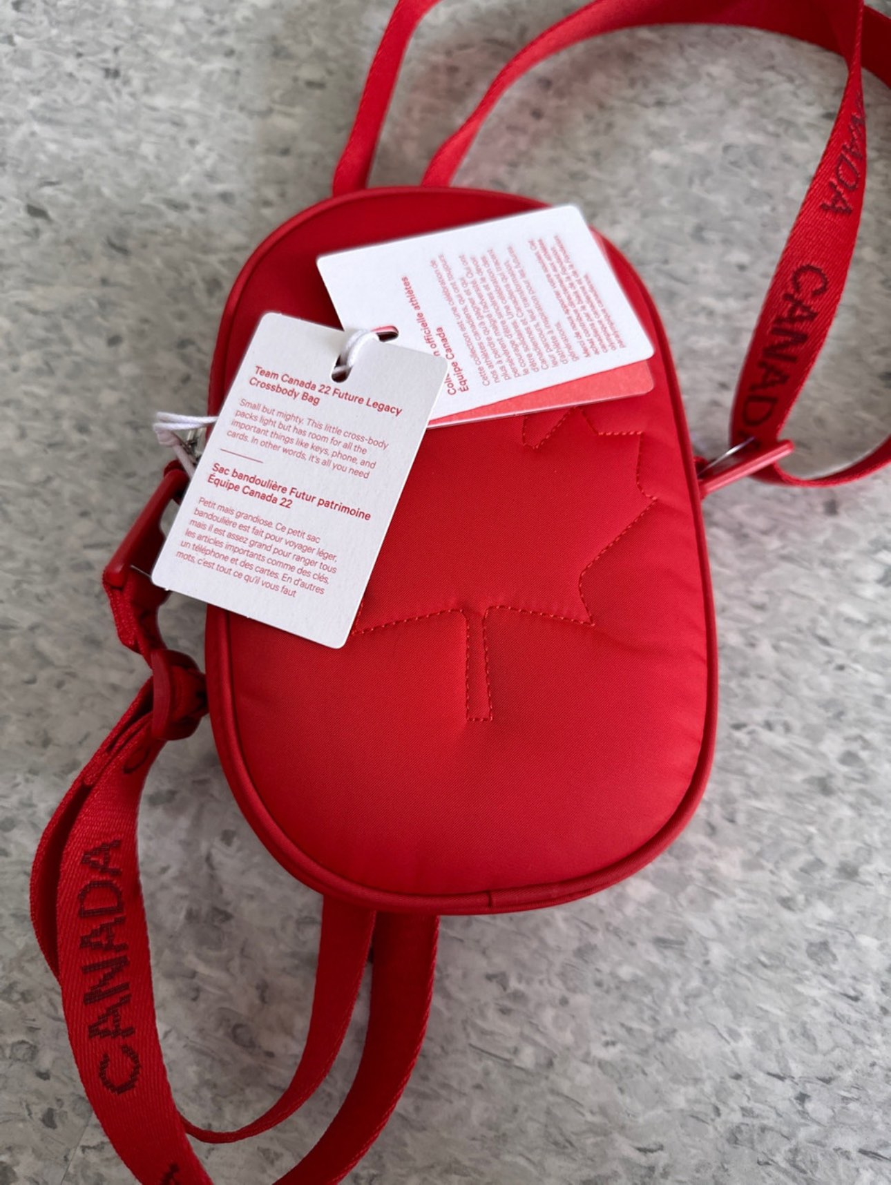 Lululemon Team Canada Crossbody Bag - photo 4