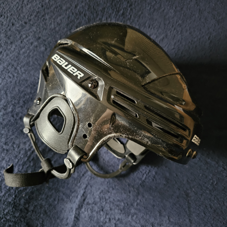 Bauer junior ice skating helmet image indicator(3)