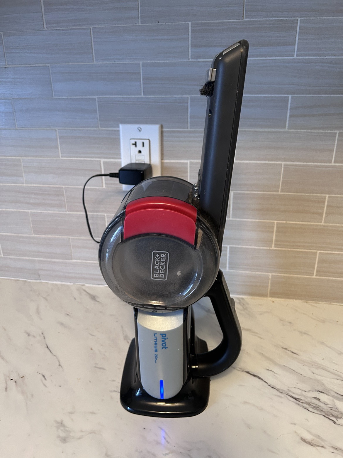 Hand held vacuum - photo 2