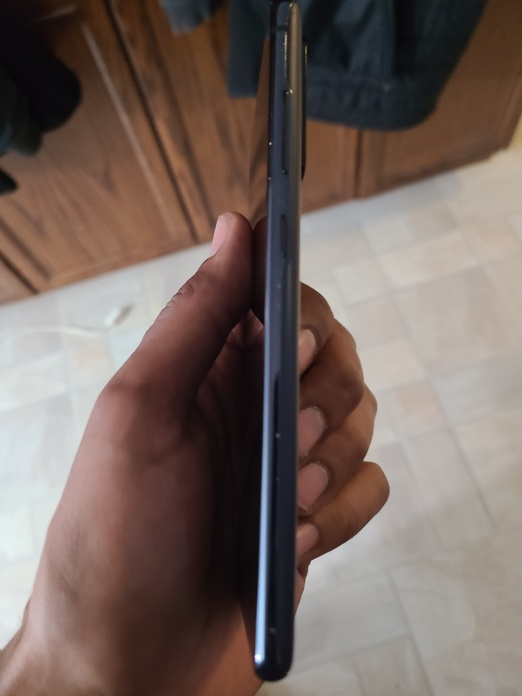 SAMSUNG S20FE  - 175$ - photo 3