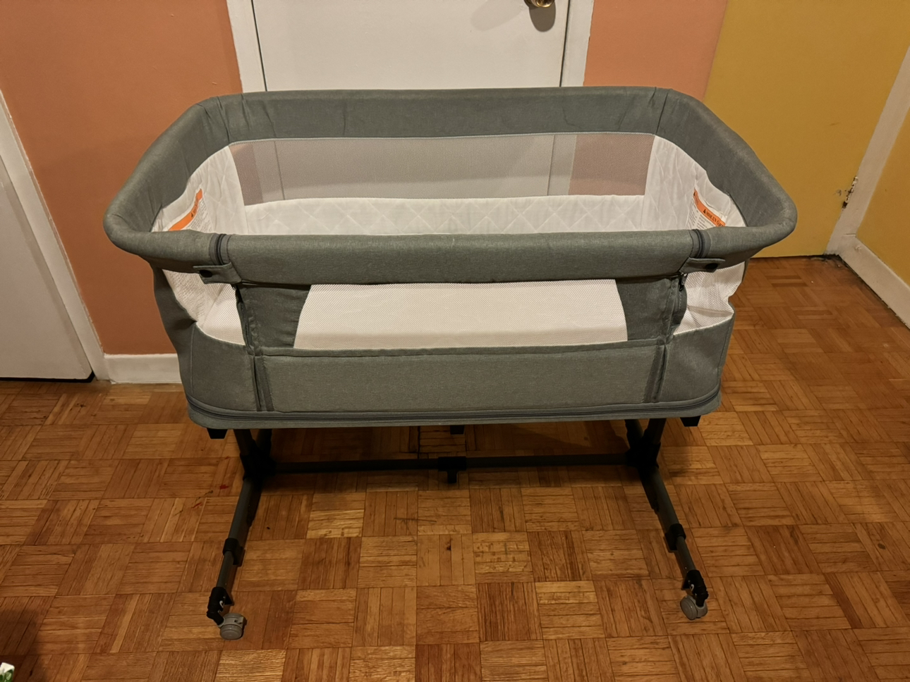 Bedside Baby Bassinet - photo 2