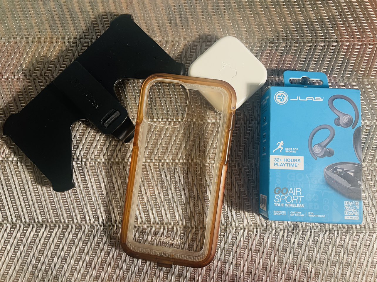 Electronics Bargain new wireless and wired ear pods