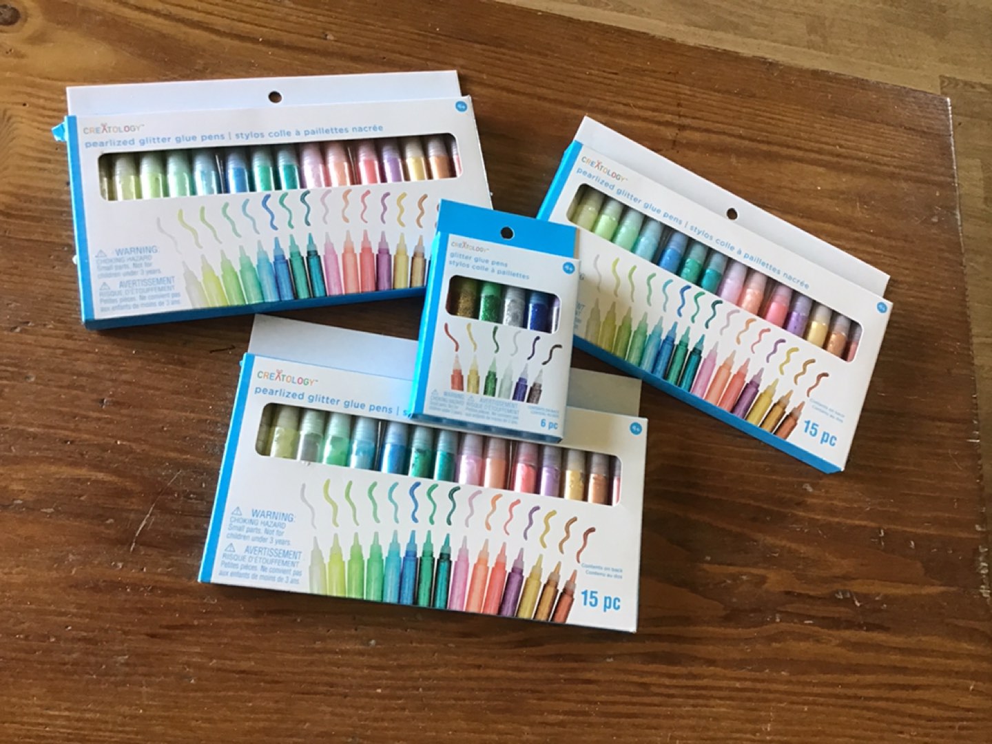 Glitter glue pens