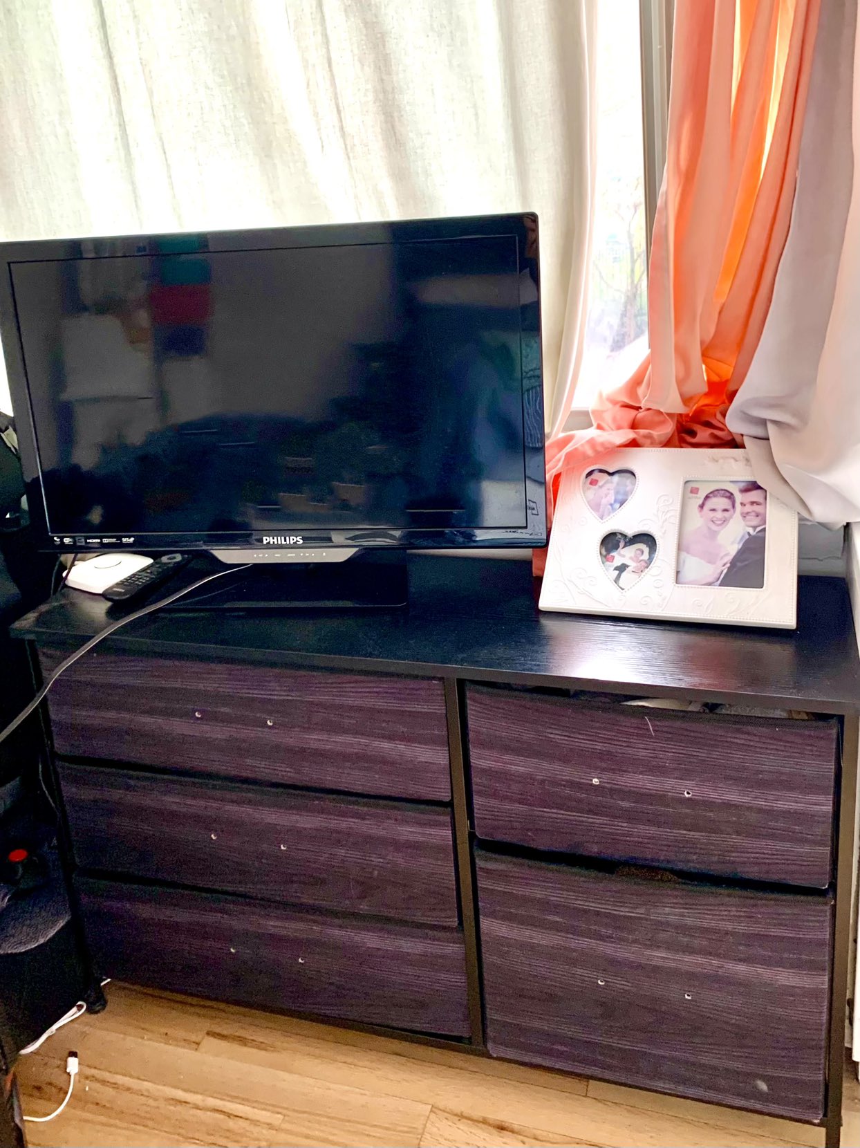 TV+remote - photo 2