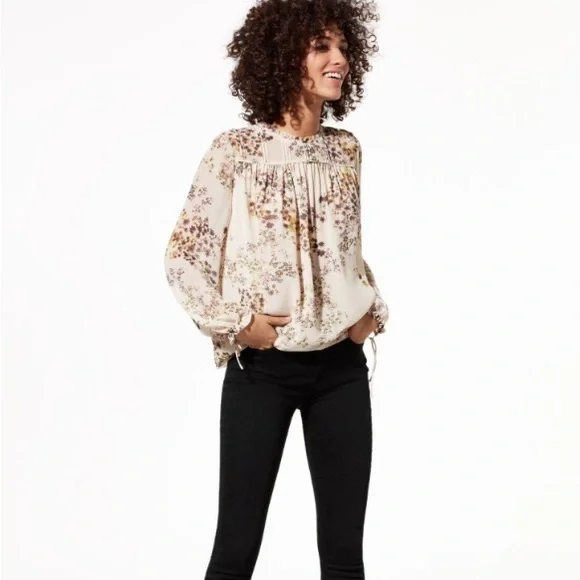 Aritzia Wilfred Lourdes Blouse floral print gold buttons sz XS