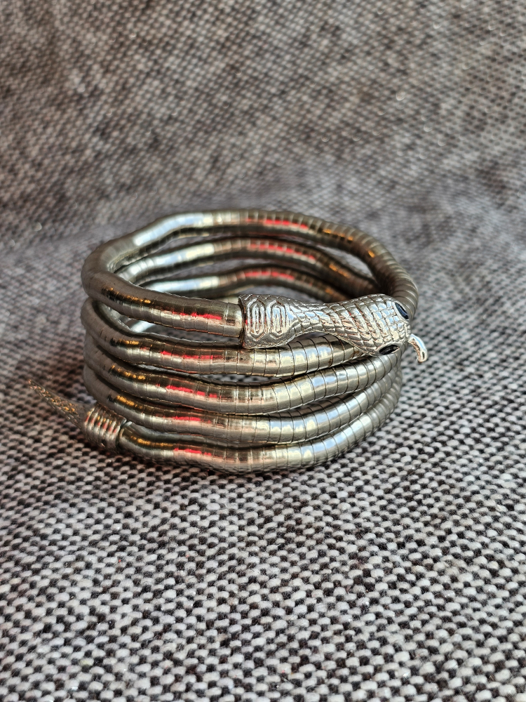 Multifunctional Silver Metal Snake 🐍 necklace / bracelet image indicator(5)