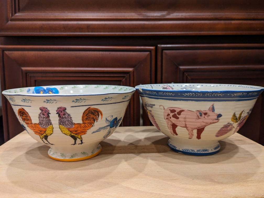 Anthropologie Chicken & Piggy Bowls 2pcs🥕 image indicator(2)