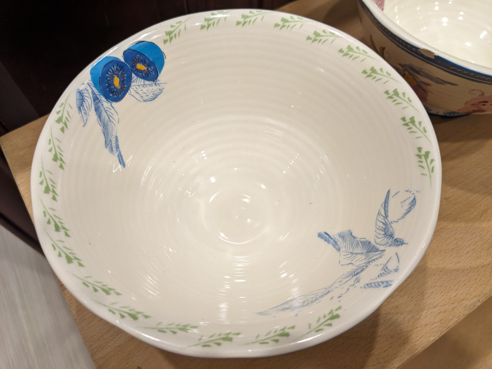 Anthropologie Chicken & Piggy Bowls 2pcs🥕 image indicator(4)