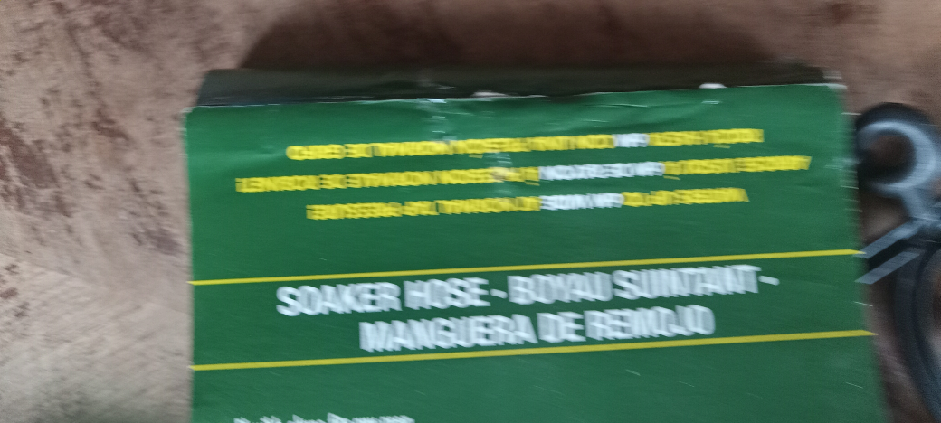 #FREECYCLE soaker hose,  sprinkler, 3 fence pieces image indicator(6)