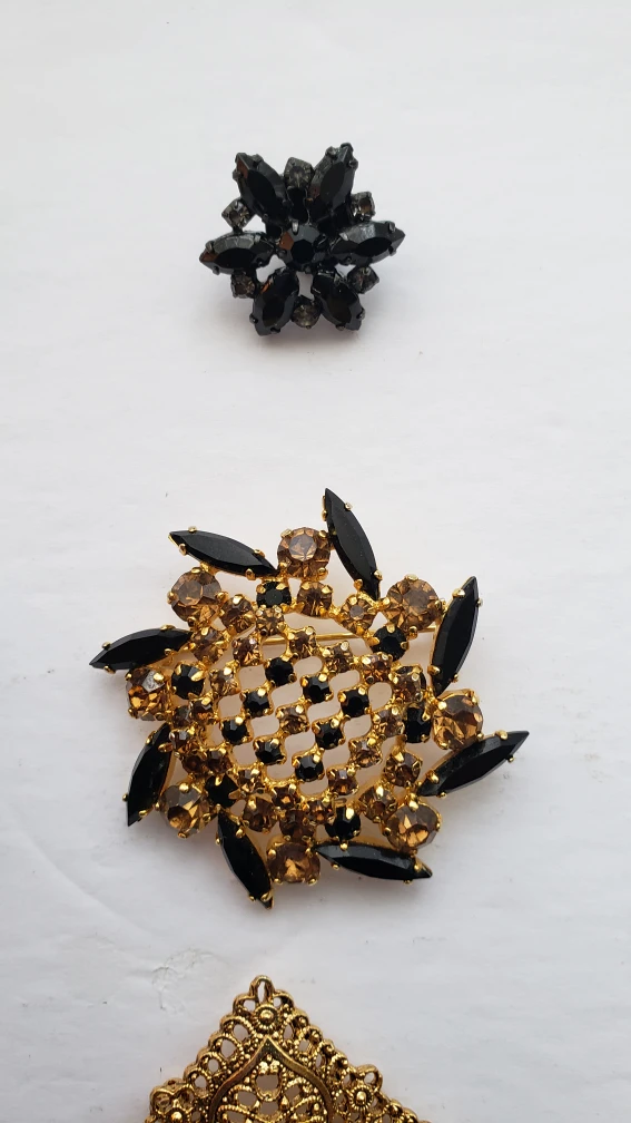 brooch image indicator(2)