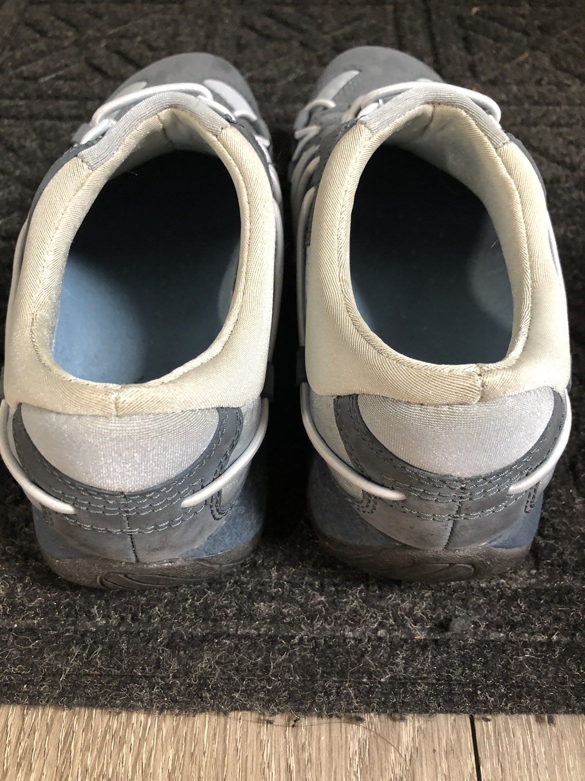 Merrell shoes image indicator(3)