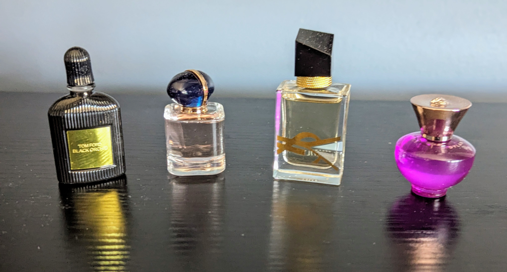 Set of 4  perfume minis