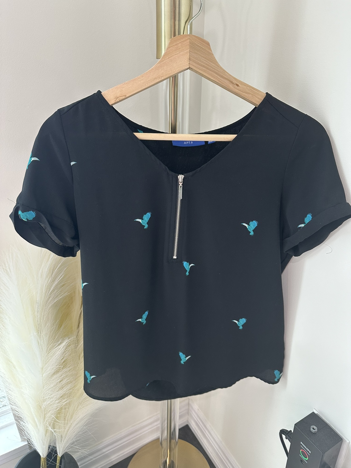 Blouse Size XS thumbnail
